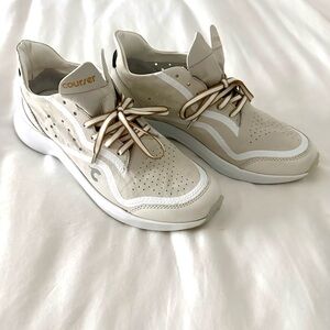 Courser Beige Sneakers